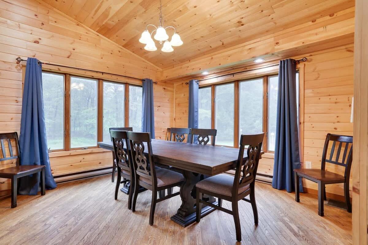 Relax In Blakeslee - Spacious 5Br Home With Bbq Extérieur photo