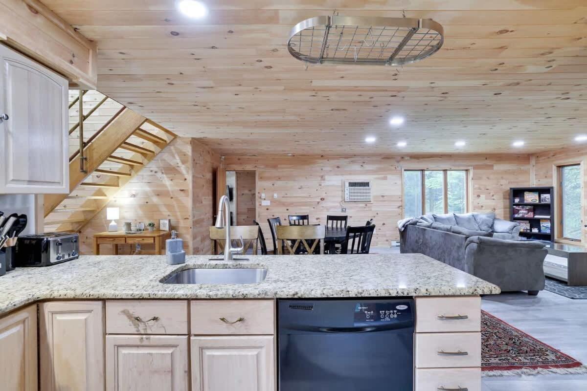 Relax In Blakeslee - Spacious 5Br Home With Bbq Extérieur photo